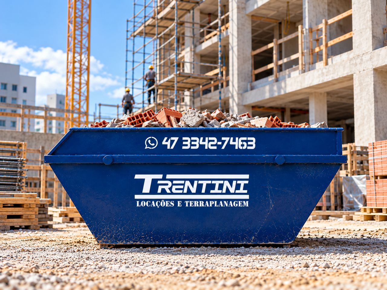 Caçamba da Trentini em obra de grande porte